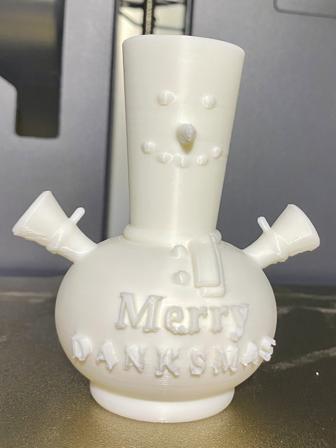 joyeux densité bongman neige by revoir ménage festivités noël sapin décorations vacances ornement décoration stoner cannabis 420 bang bonhomme 3D print model - Mito3D