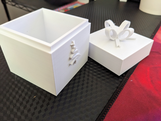christmas gift box removeable lid by lunavixen household festivities 3d print model - Mito3D