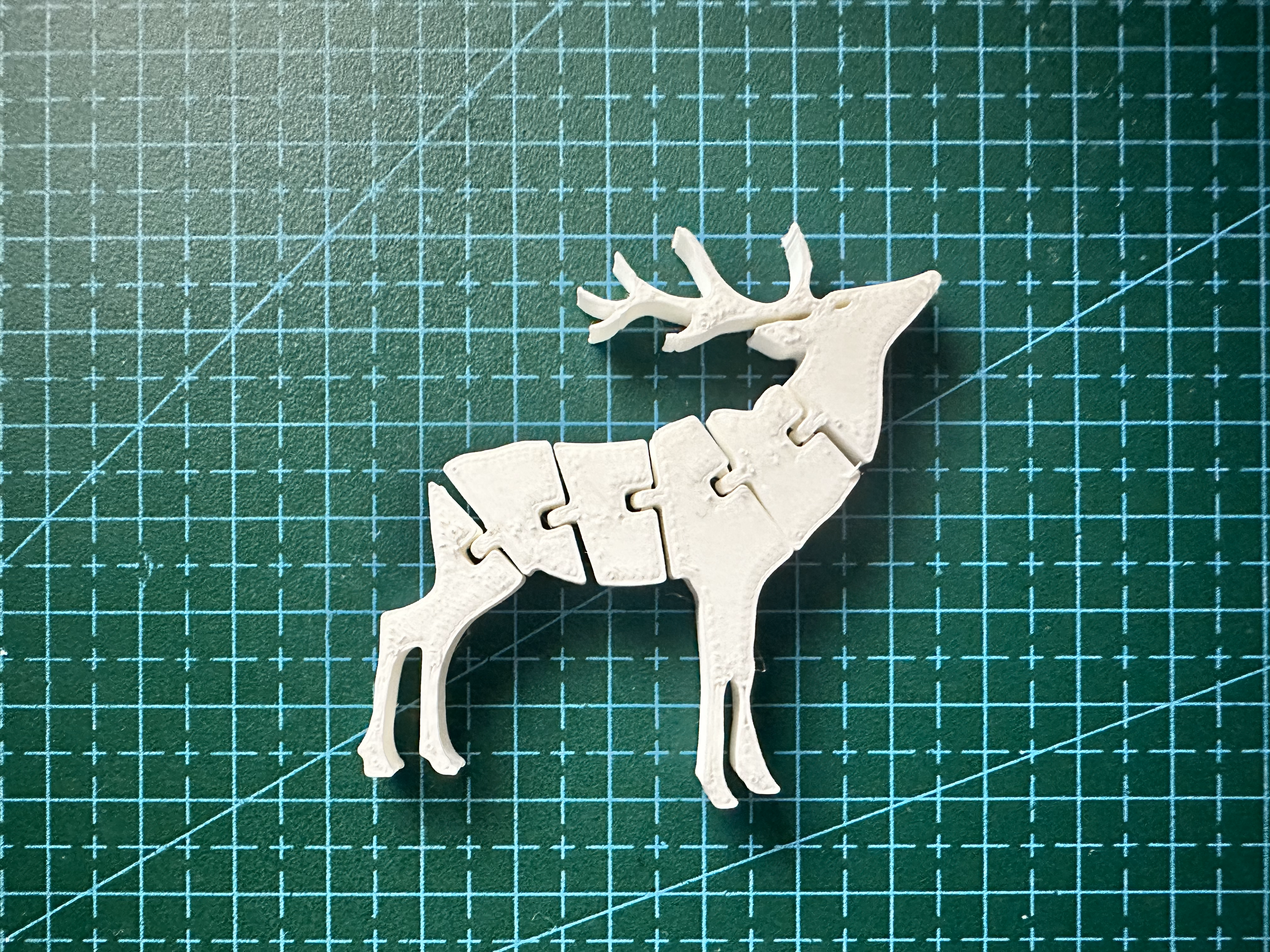 flexi cerf by pcs art panneaux logos décoration noël animal diy figure éducation printinplace loisir créatif vacances nature débutant 3D print model - Mito3D