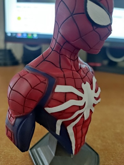 spider man busto remezclado by nikos karal juguetes juegos caracteres 3d print model - Mito3D