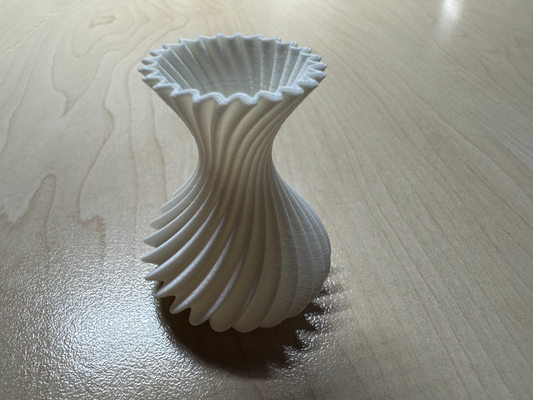 spirale vase by db77x art modèles deko dekoration agréable 3d print model - Mito3D