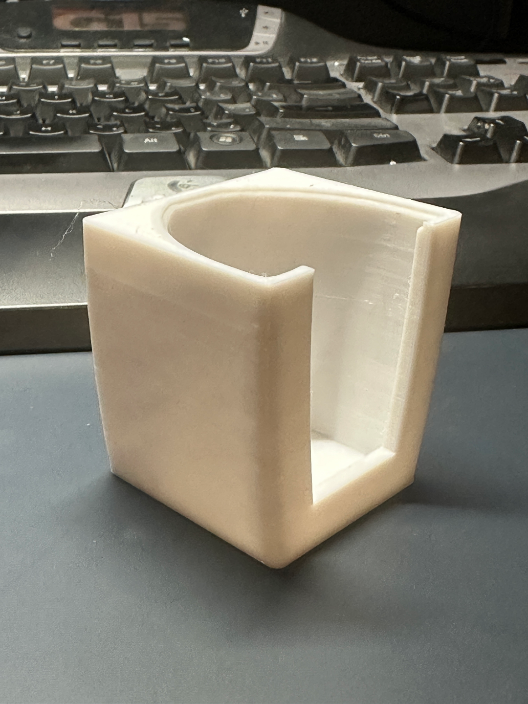 skadis titolare supporto lg distanza controllo by scala utensili organizzatori 3D print model - Mito3D