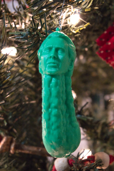 essiggurke schön picolas nicolas käfig ornament neu gemischt by mollig knoten haushalt dekor weihnachten dekoration skulptur humor komisch berühmtheit 3d print model - Mito3D