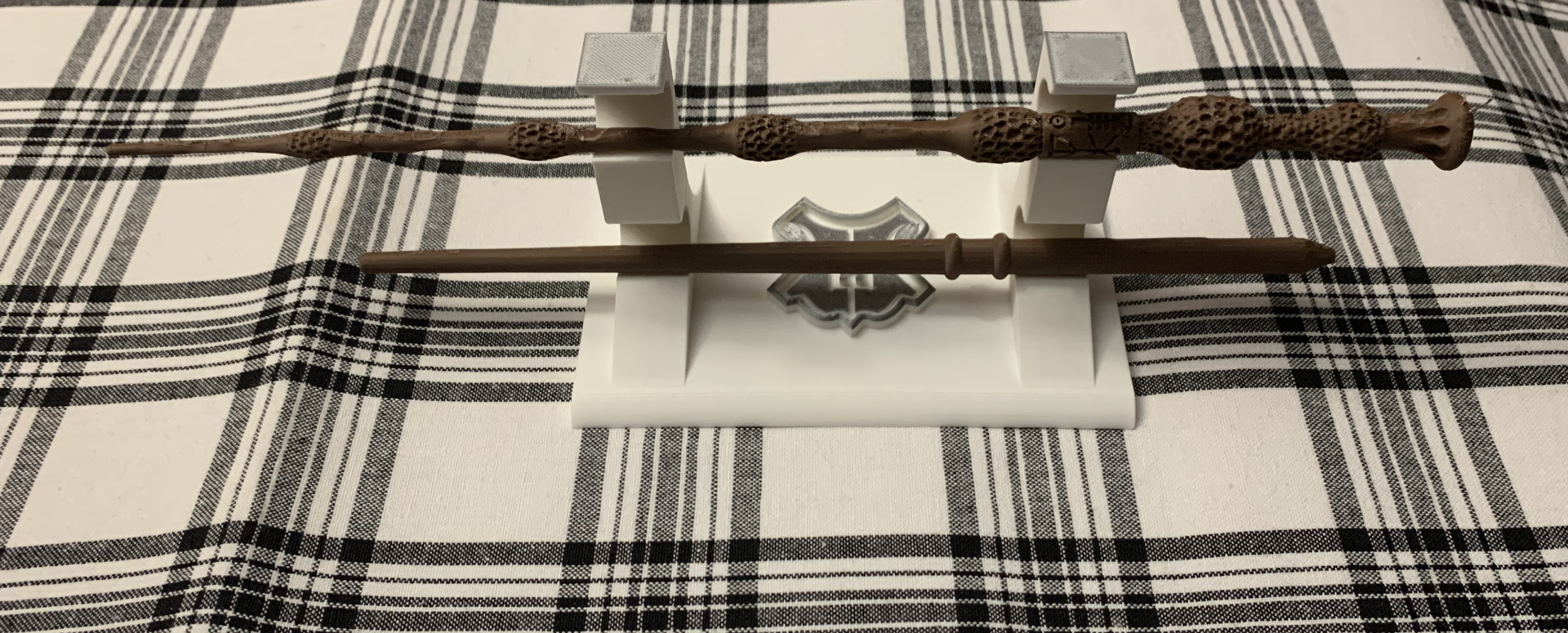 remix magic wand holder display - harry potter inspired holds two wands remixed by nairb3d props & cosplays harrypotter witch wizard hogwarts 3D print model - Mito3D