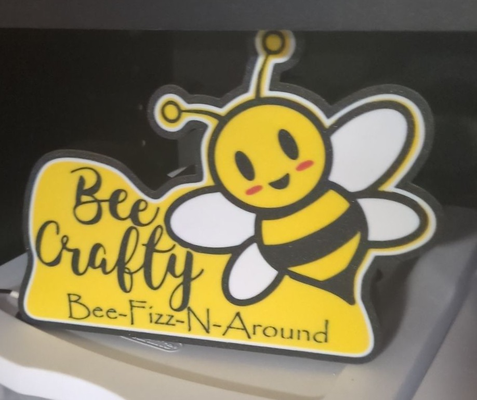 fun bee crafty light box by northwst art signs & logos lightbox 3d print model - Mito3D