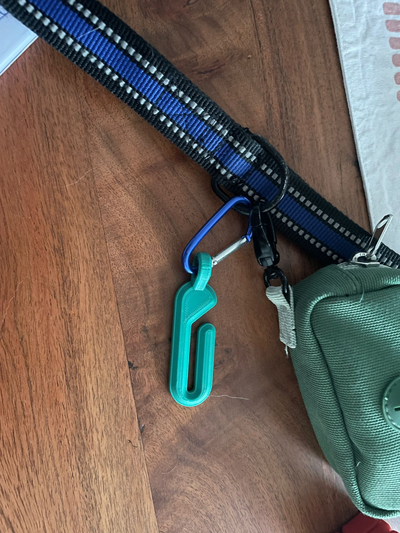 simplified dog poop clip by flex0011 household pets bag holder accessories walking leash leashbag 3d print model - Mito3D