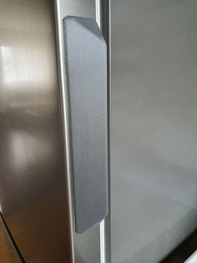 fridge handle by maoirae household house models refrigerator freezer grip icebox 3d print model - Mito3D