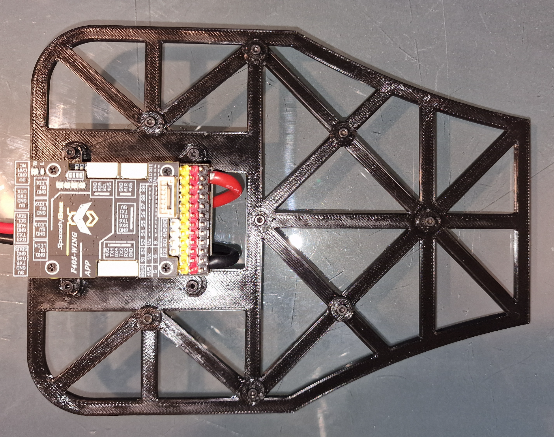 atomrc dolphin base plate remixed by lbastyr hobby & diy rc speedybee fc flightcontroller 3D print model - Mito3D