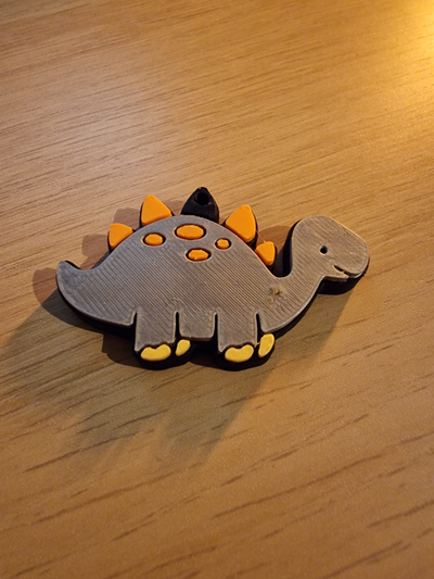 baby stegosaurus schlüsselbund by abonnieren kunst modelle dino dinosaurier jurassisch park schlüsselring tasche aufhänger 3d print model - Mito3D