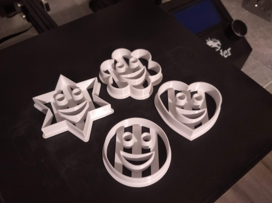 lächeln plätzchen cutter by zdendys haushalt haus modelle ausstechform 3d print model - Mito3D