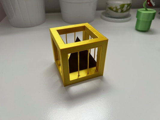 pirámide in jaula cerebro rompecabezas by 3d servicio juguetes juegos 3d print model - Mito3D