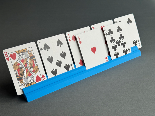 karte hand halter unterstützung by eisenfink spielzeuge spiele tafel pokémon magie karten standard amerikanisch spielen lorcana 3d print model - Mito3D