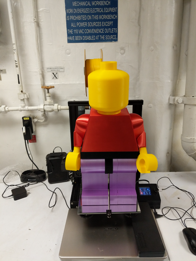 dev lego adam by oliver oyuncaklar oyunlar karakterler büyük boy 3d print model - Mito3D