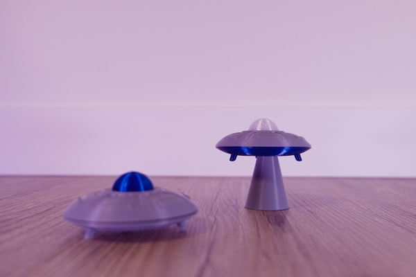 ufo by degrau brinquedos jogos ufotoy inquietação spinner suspensão 3d print model - Mito3D