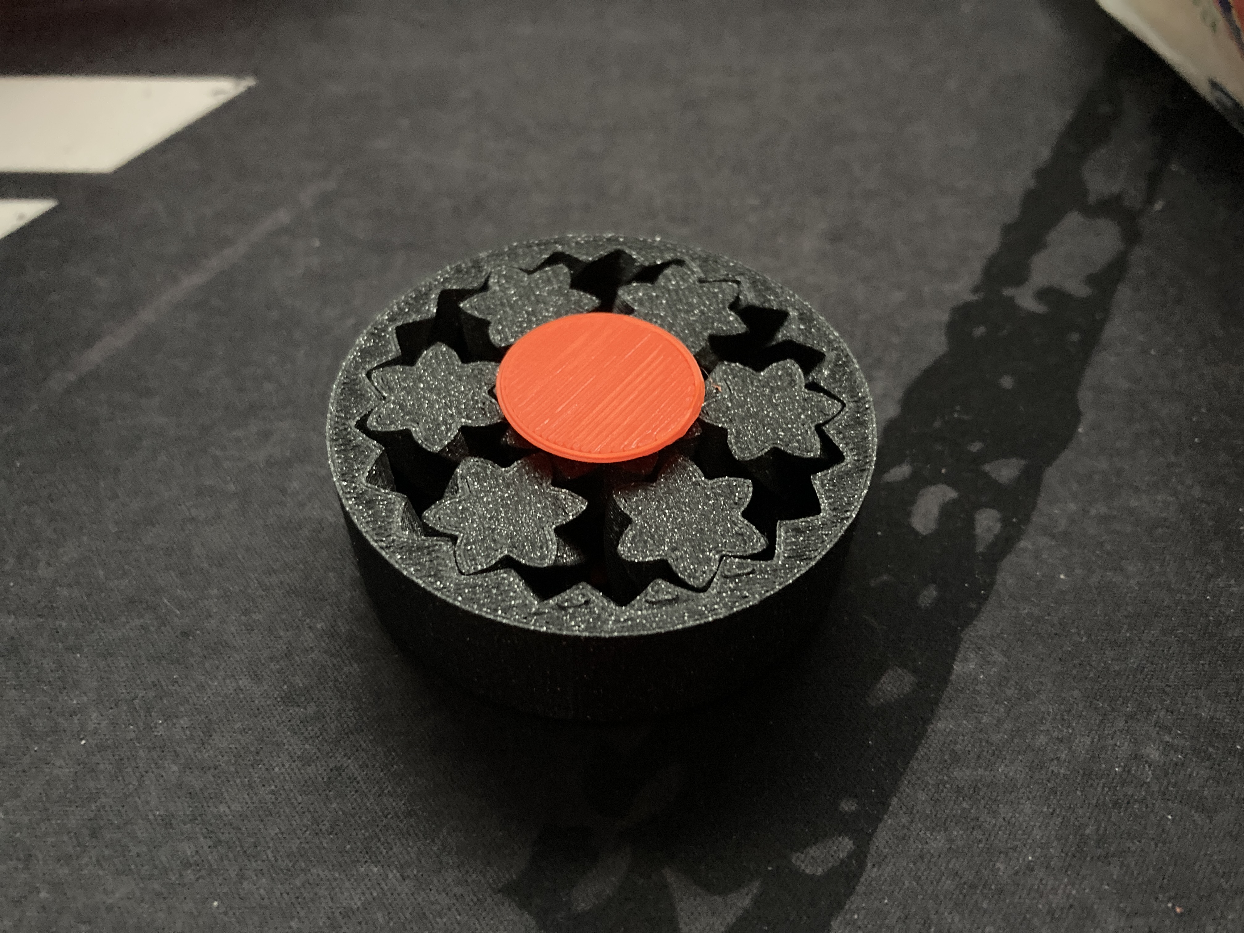 planétaire engrenages agiter fileur by honzaaltrichter jouets jeux fidget spinner 3D print model - Mito3D