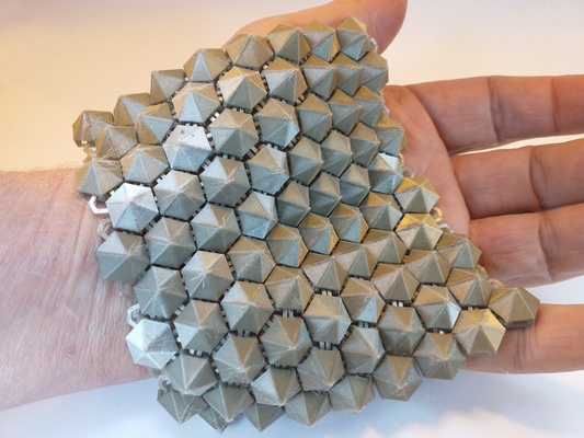 dikenli hexmaille kumaş yeniden karıştırılmış by lobocnc sanat modeller zincir posta zincirli maille 3d print model - Mito3D