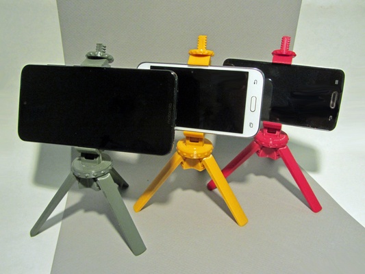 zoom phone tripod improved remixed by lobocnc tools gadgets phonestand 3d print model - Mito3D