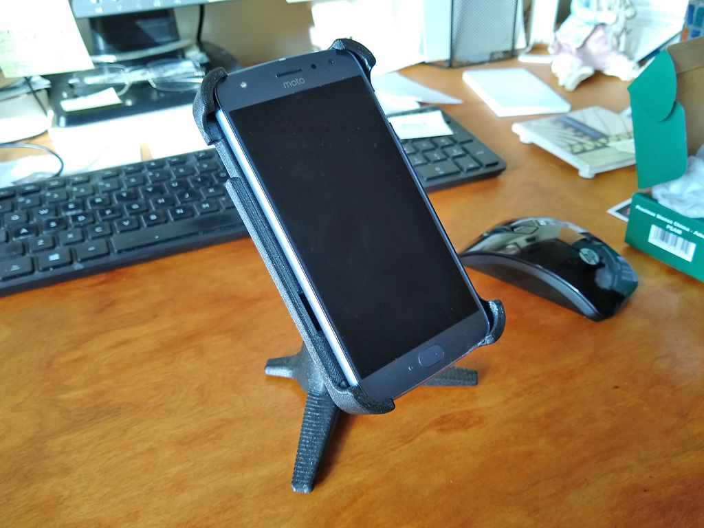 soddisfacente telefono in piedi by lobocnc utensili gadget phonestand thingiverse 3D print model - Mito3D