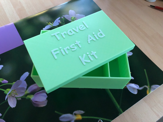 voyage aide trousse 3 compartiment boîte by kevr102 ménage bureau essentiel 3d print model - Mito3D
