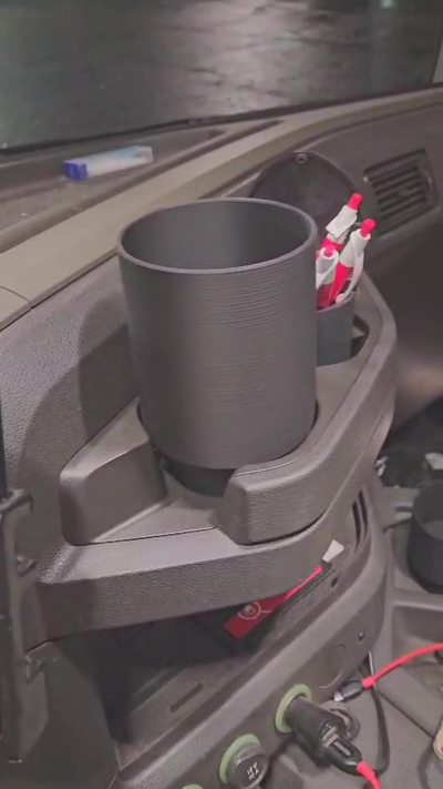 tasse halter unterstützung größe adapter volvo fm lastwagen by isy mi hobby diy fahrzeuge extender lkw einsteller kamelbock becher getränkeholder getränk getränkehalter 3d print model - Mito3D