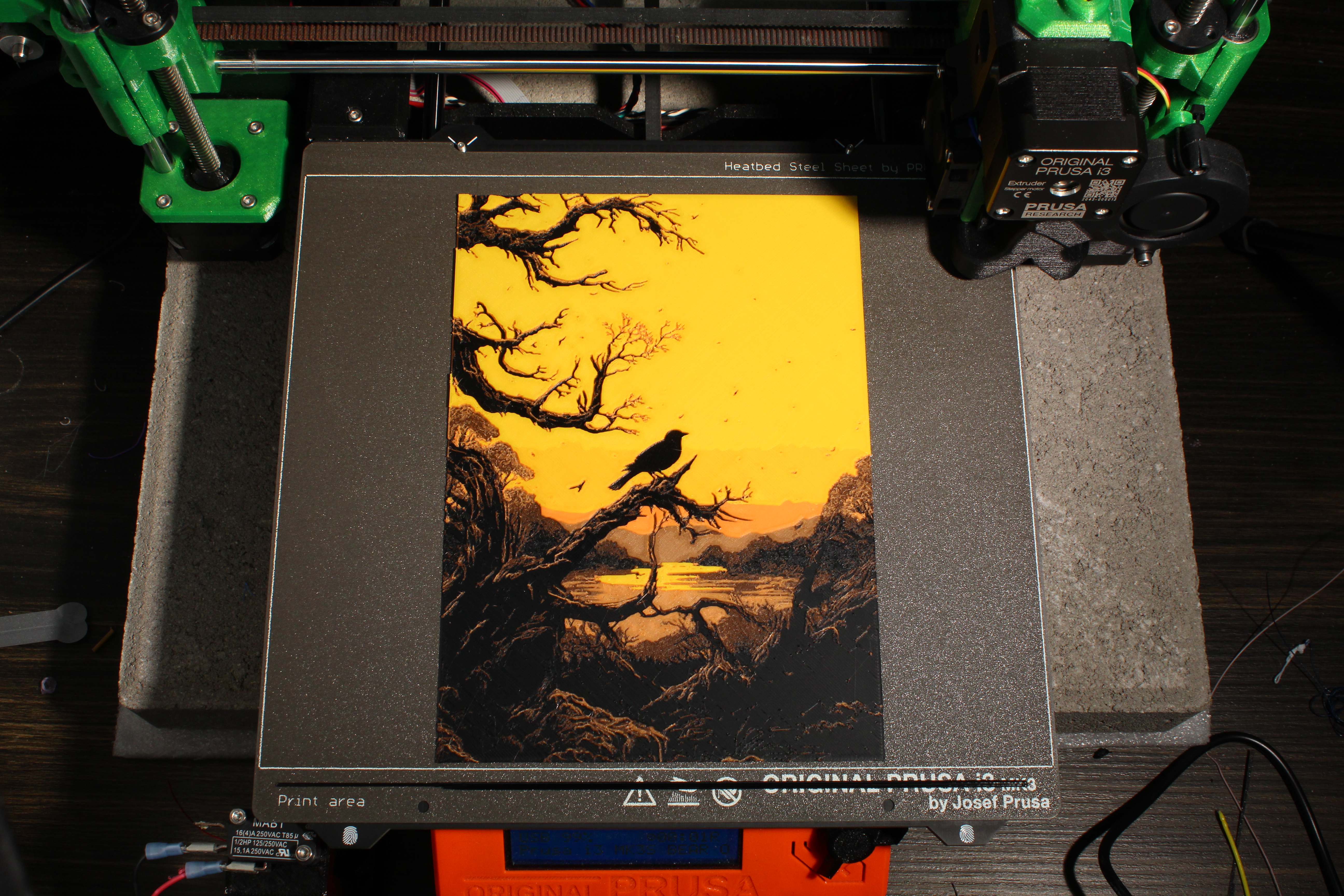 vogel silhouette on baum filament malerei by jeremy kunst modelle lithophan hutschmiede filamentmalerei 3D print model - Mito3D