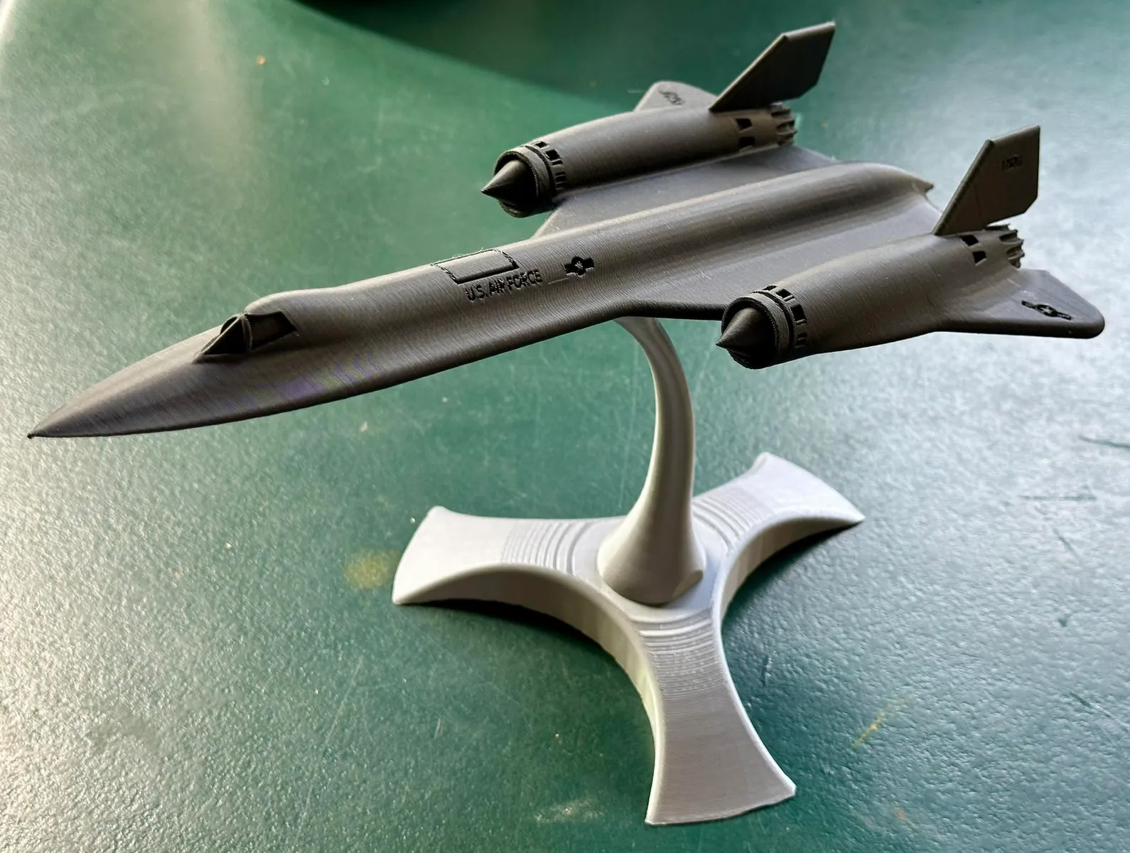 assembled improved sr-71 blackbird 2 bases remixed by faran3d toys & games sr71 plane bambu 3D print model - Mito3D