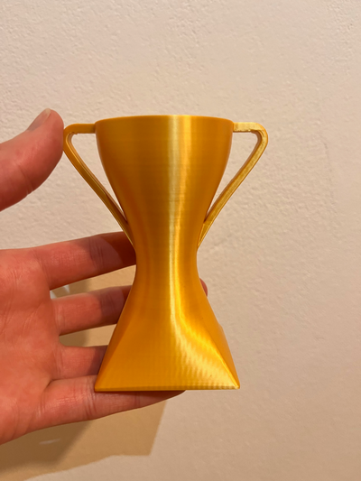 universal trofeo by obispo arte modelos oro sitio tercero 3d print model - Mito3D