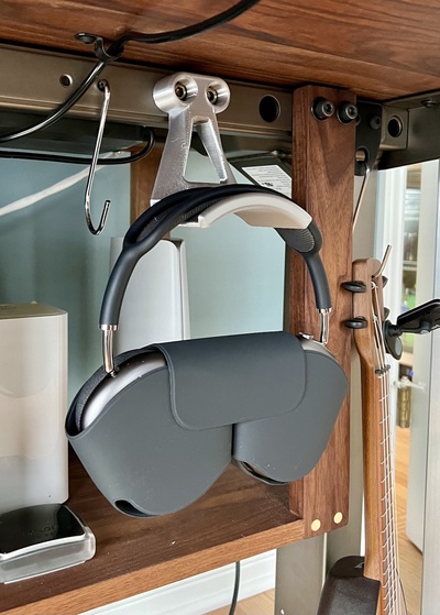 fone ouvido suporte elevar ajustável escrivaninha by desmodrômico casa escritório cabide fones audio hangar airpods max audiotécnica technica ath m50x 3d print model - Mito3D