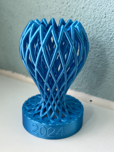 trophäe wettbewerb 2024 by abonnieren kunst modelle pokal 3d print model - Mito3D