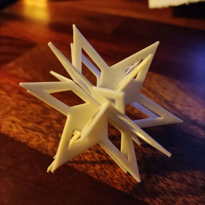 eis kristall ornament by magier eidechse haushalt dekor schnee weihnachten winter saisonal 3d print model - Mito3D