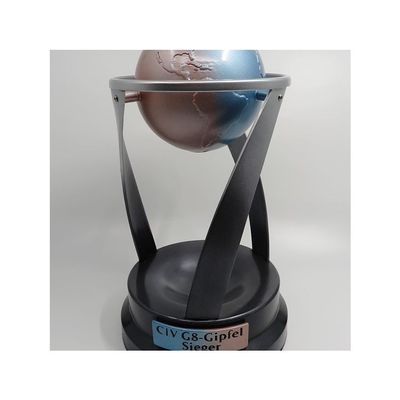 globo mundo trofeo personalizado etiqueta by sakul arte esculturas pokal taza premio tierra 3d print model - Mito3D