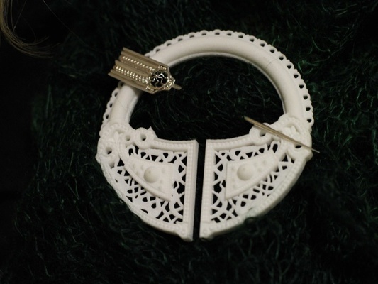 celtico spilla argento bianca decorativo gavgalligan gavin galligan gioielleria moderno pin spille 3d print model - Mito3D