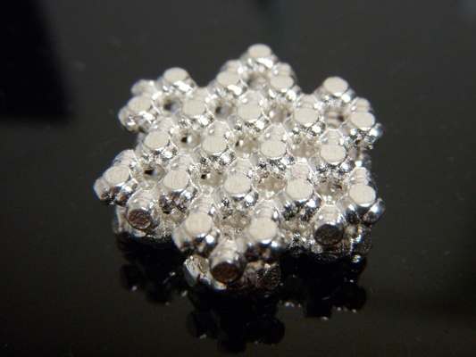 schmelzfest eis flocke zubehörteil kristall modell halskette muster rahmen modelle wissenschaft schnee schneeflocke schmuck reize kunst mathematisch 3d print model - Mito3D