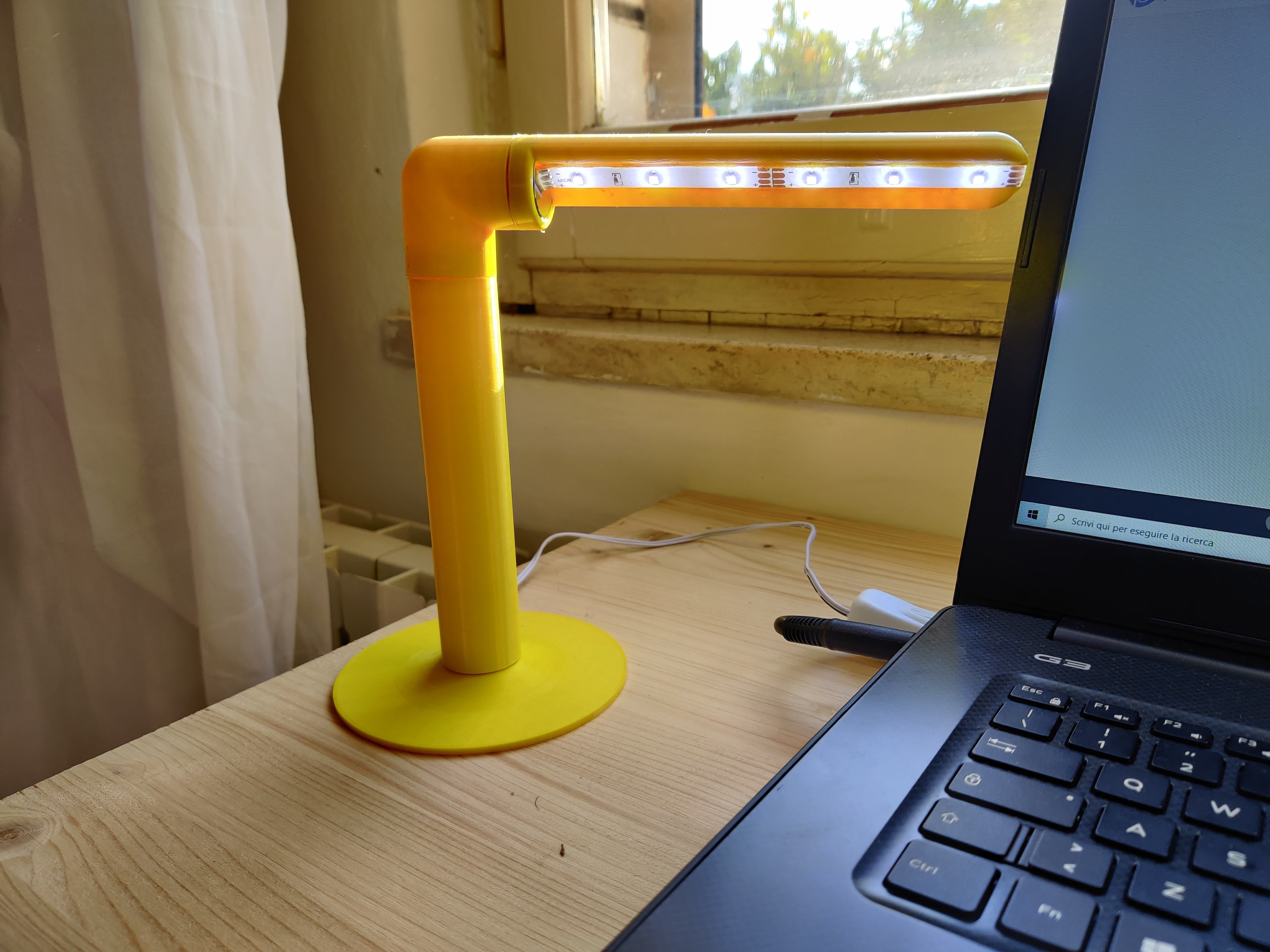 lampada scrivania alfinete luce 3D print model - Mito3D