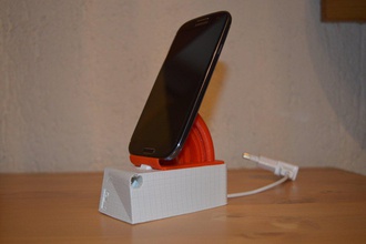 supporto smartphone base carica batteria pinshape tavolo stand Halter Telefon Batterien 3d print model - Mito3D