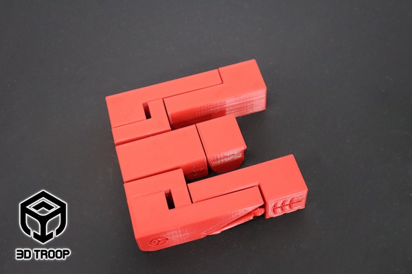 letter robot e pinshape 3d print model - Mito3D