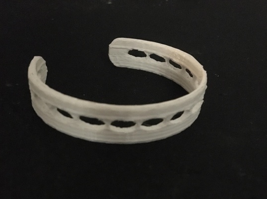 bracelet ouvert forme d'épingle 3d print model - Mito3D