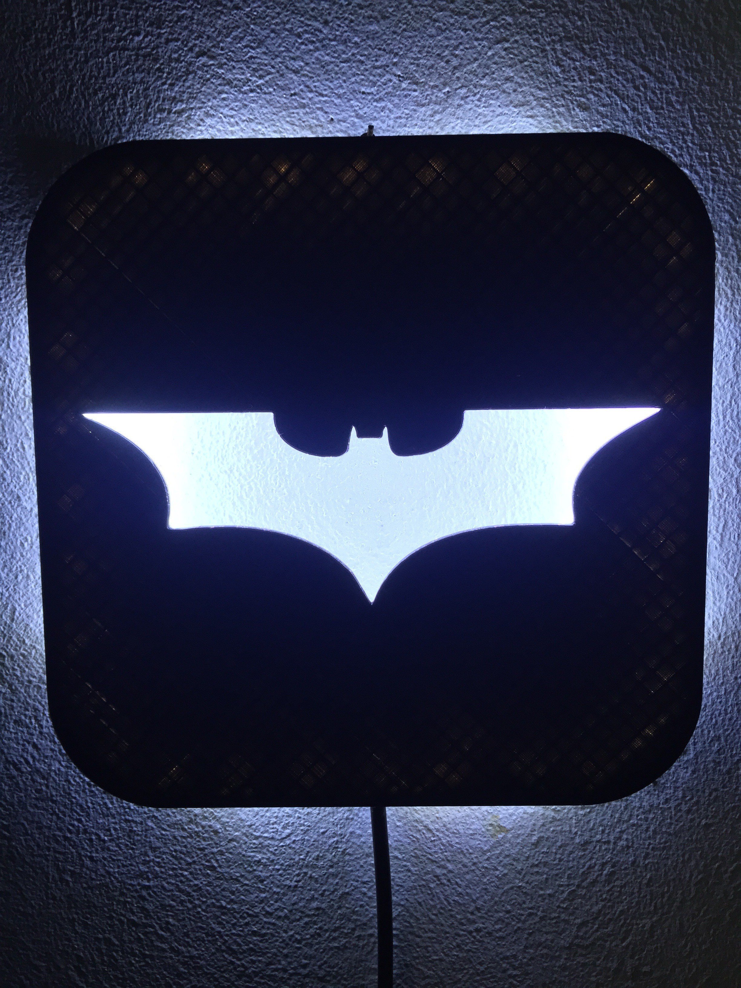 wall lamp led batman pinshape dccomics superhero logo wall-lamp 3D print model - Mito3D