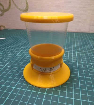 anti-flip holder disposable plastic cup pinshape 3d print model - Mito3D