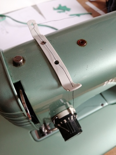 hilo guía rail husqvarna automático 21e forma alfiler sewing machine 3d print model - Mito3D