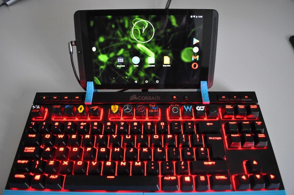 tablet telefon destek corsair k63 iğne şekli 3d print model - Mito3D