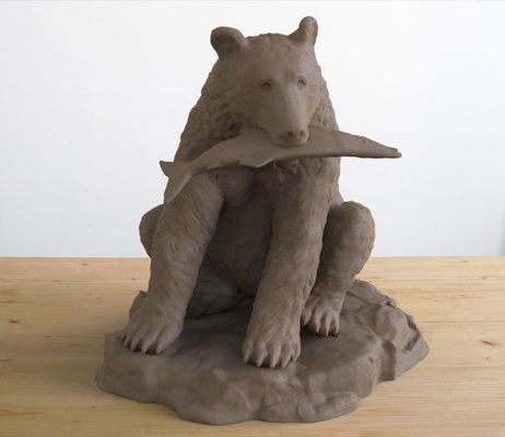 urso pardo urso peixe escultura alfinete 3d print model - Mito3D