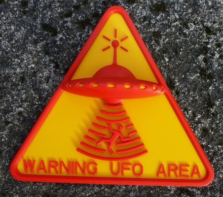 ufo uyarı işaret iğne şekli 3d print model - Mito3D