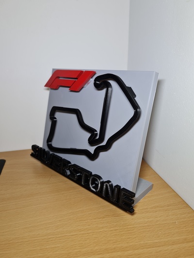 f1 silverstone 3d plaque forme d'épingle 3d print model - Mito3D