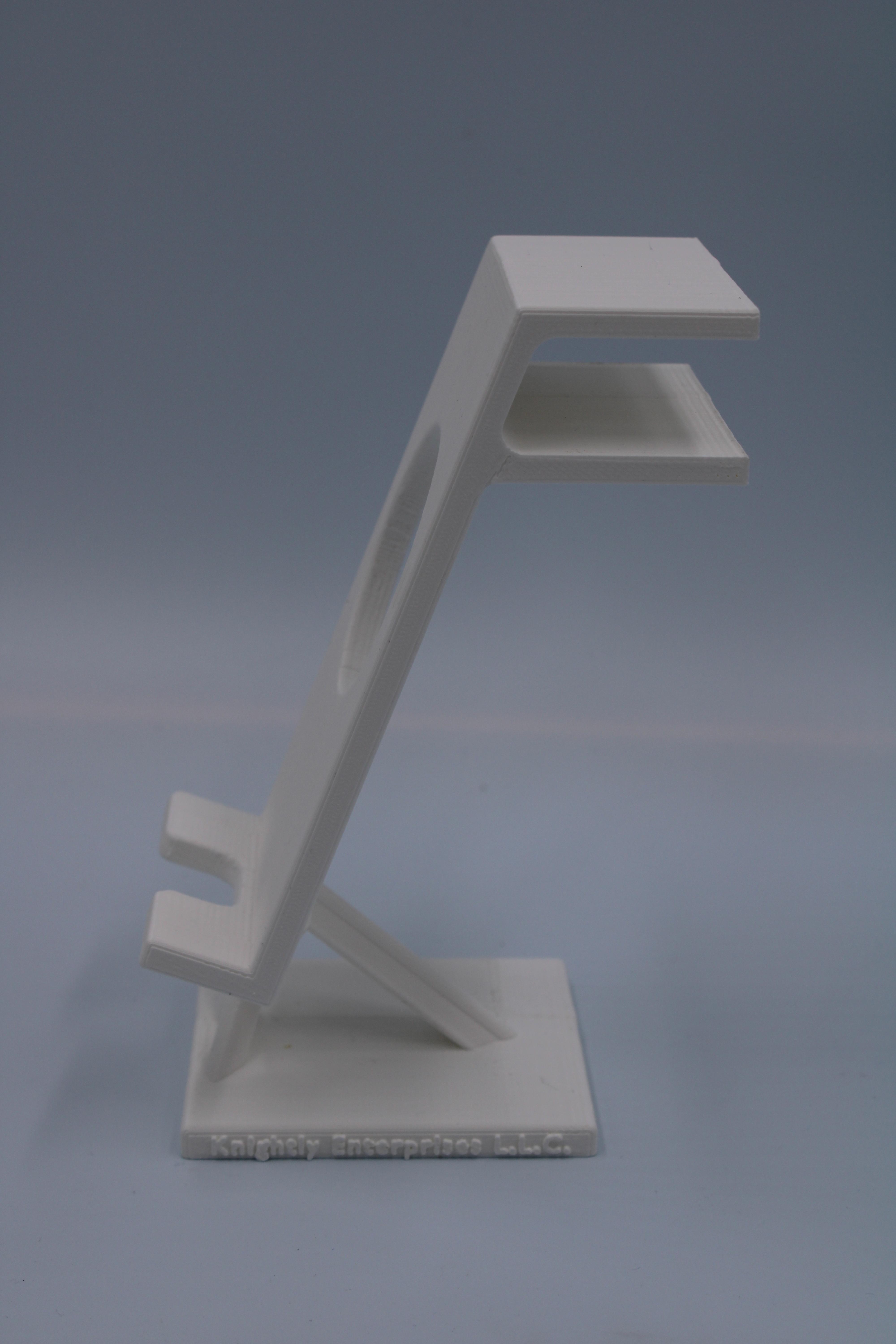 phone stand table or shelf pinshape holder 3D print model - Mito3D