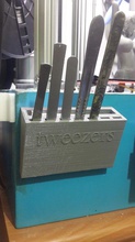 tweezers tool holder pinshape 3d-design 3d print model - Mito3D