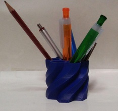 twisted penholder pinshape italy organizer desk design pencil pen office house printing 3d 3d print model - Mito3D