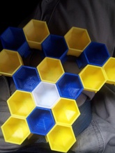 honeycomb stacks pinshape madesolid-filament-giveaway compartment expandable modular stackable 3d print model - Mito3D