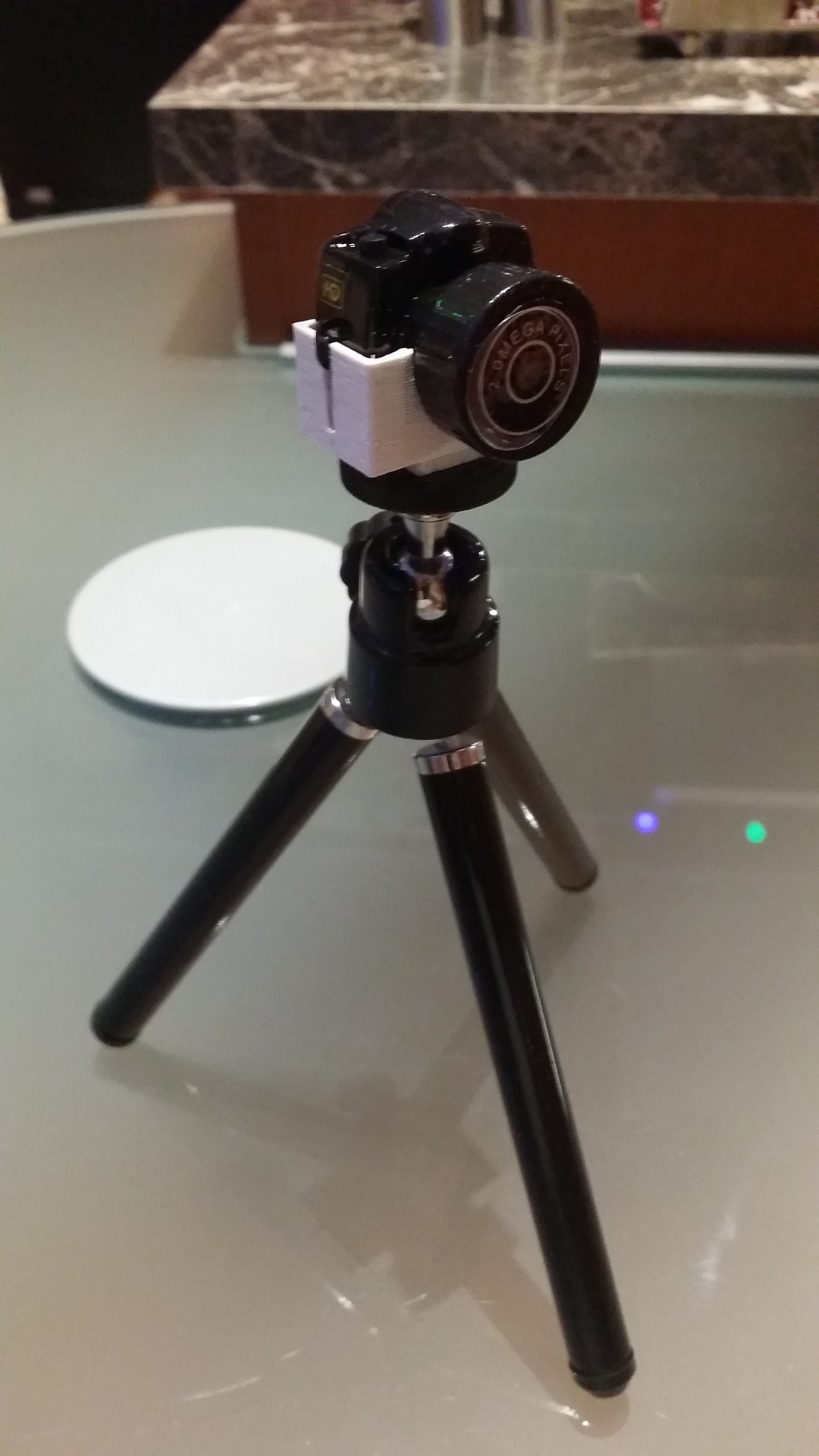 y2000 camera holder tripod pinshape camera-mount mini-camera 3D print model - Mito3D