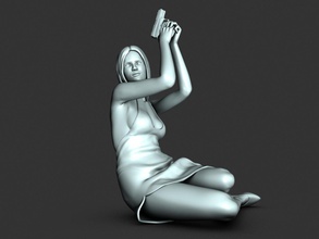 bond girl pinshape Miniatur sexy Frau gun Mädchen 3d print model - Mito3D